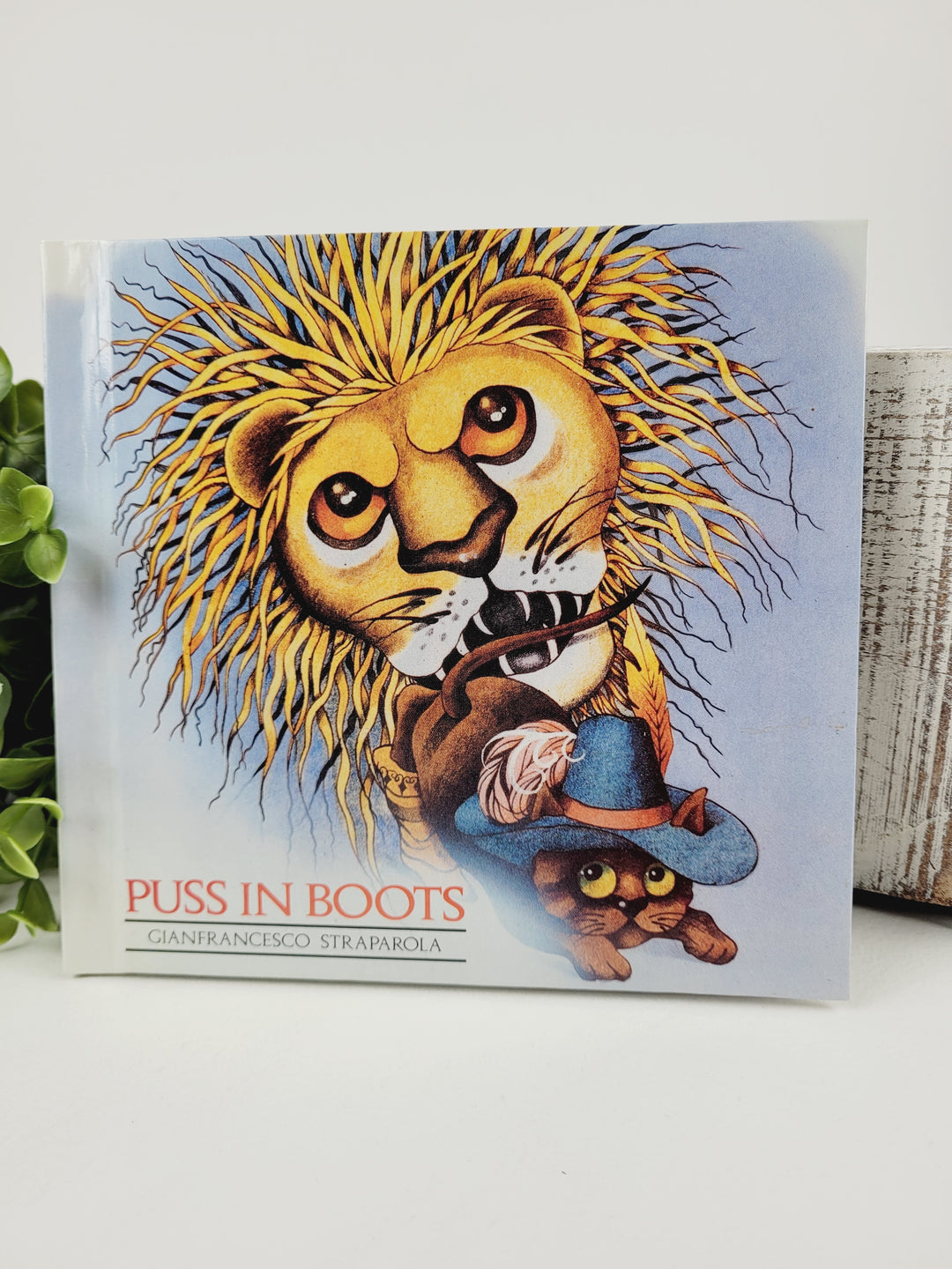 PUSS IN BOOTS HARDCOVER STORYBOOK PRE-LOVED
