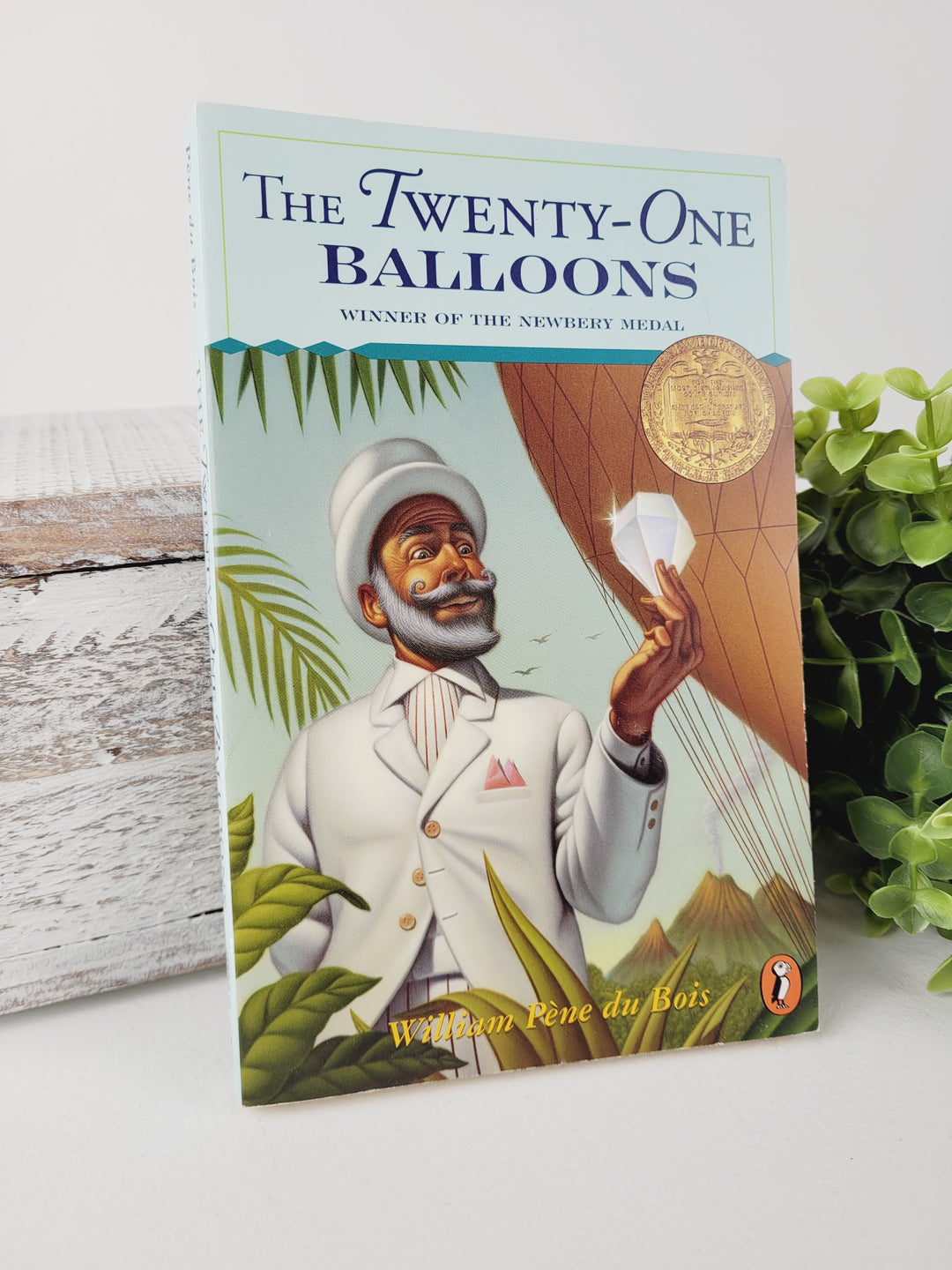 THE TWENTY-ONE BALLOONS CHAPTER BOOK PRE-LOVED