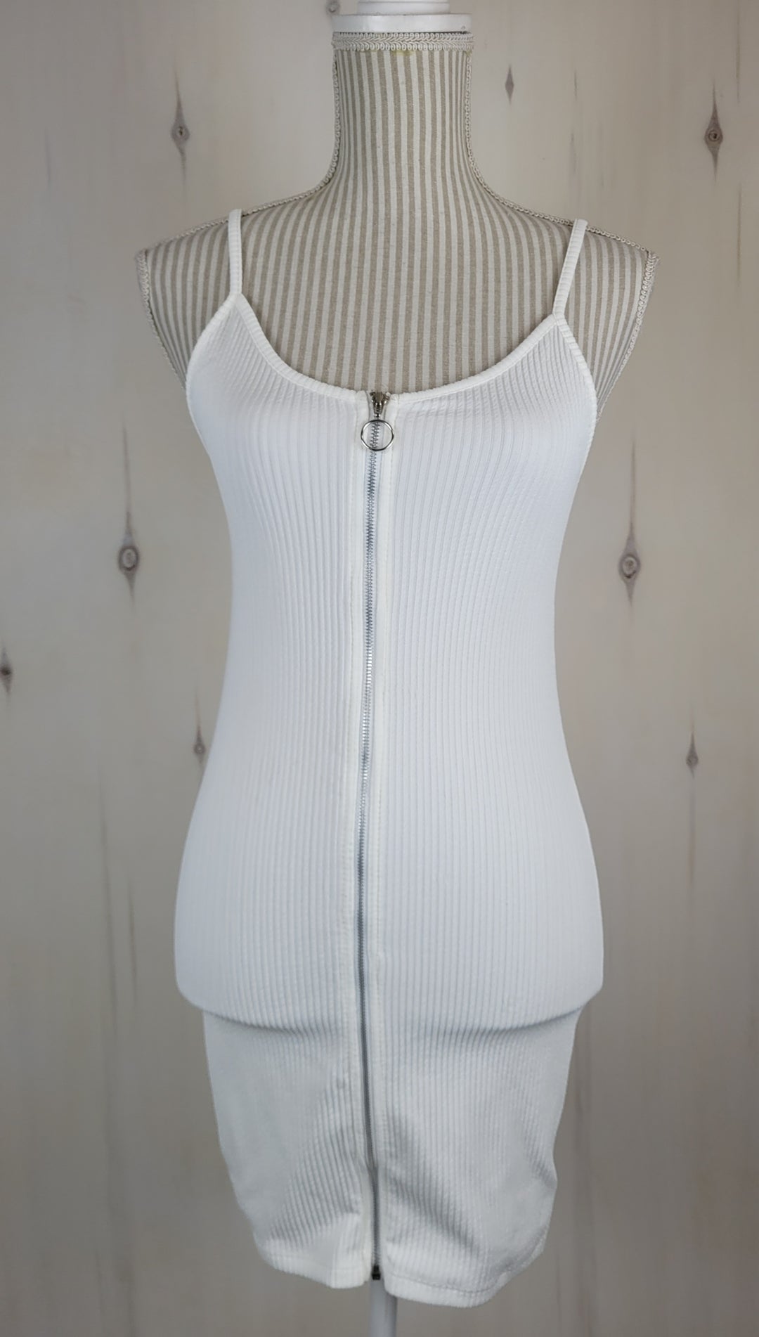 BERSHKA WHITE RIBBED FITTED DRESS LADIES SMALL PRE-LOVED