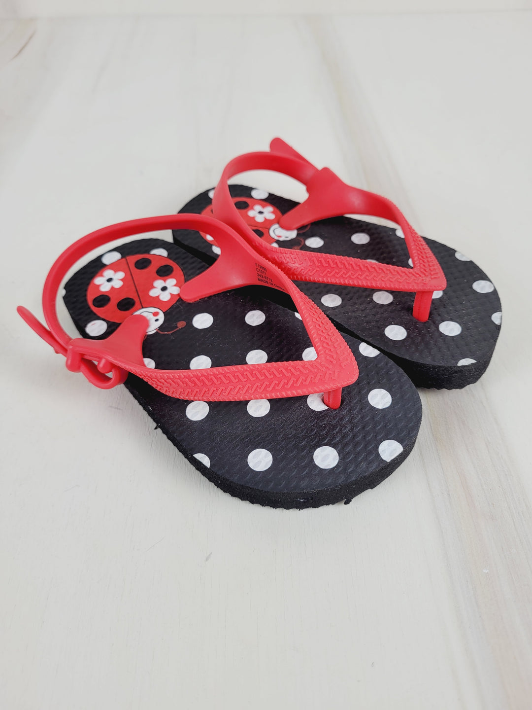 LADYBUG SANDALS SIZE 5-6 CHILD PRE-LOVED