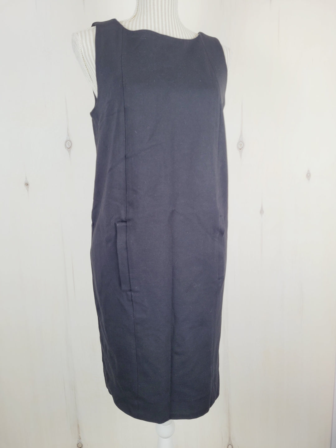 JOE FRESH THICK BLACK DRESS WITH POCKETS LADIES MEDIUM PRE-LOVED