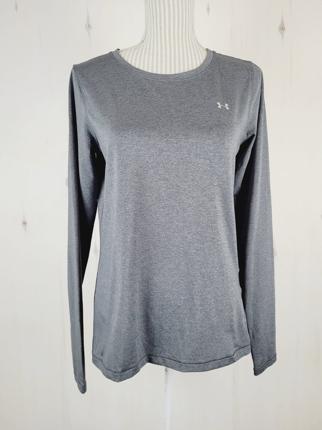 UNDER ARMOUR HEAT GEAR GREY TOP LADIES MEDIUM PRE-LOVED