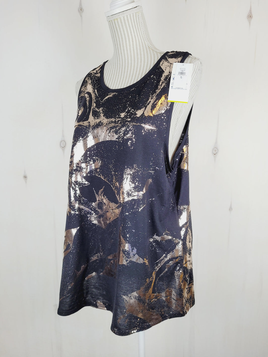 OLD NAVY ACTIVE TOP LADIES SIZE XL PRE-LOVED