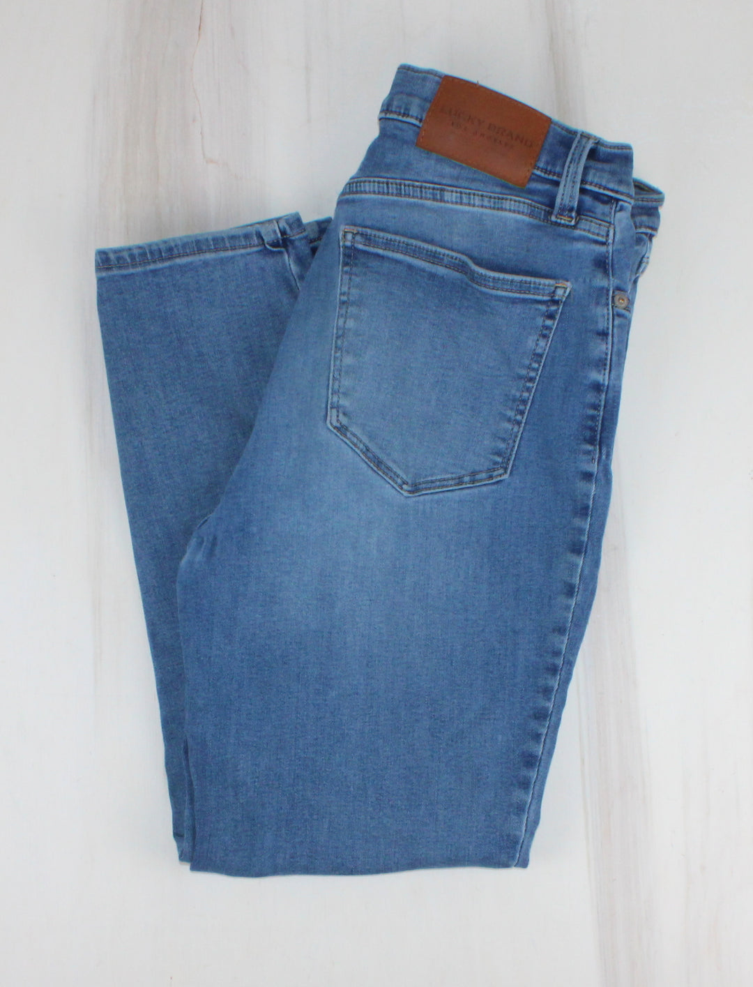 LUCKY DENIM HIGHRISE CROP JEANS LADIES 8/29 PRE-LOVED