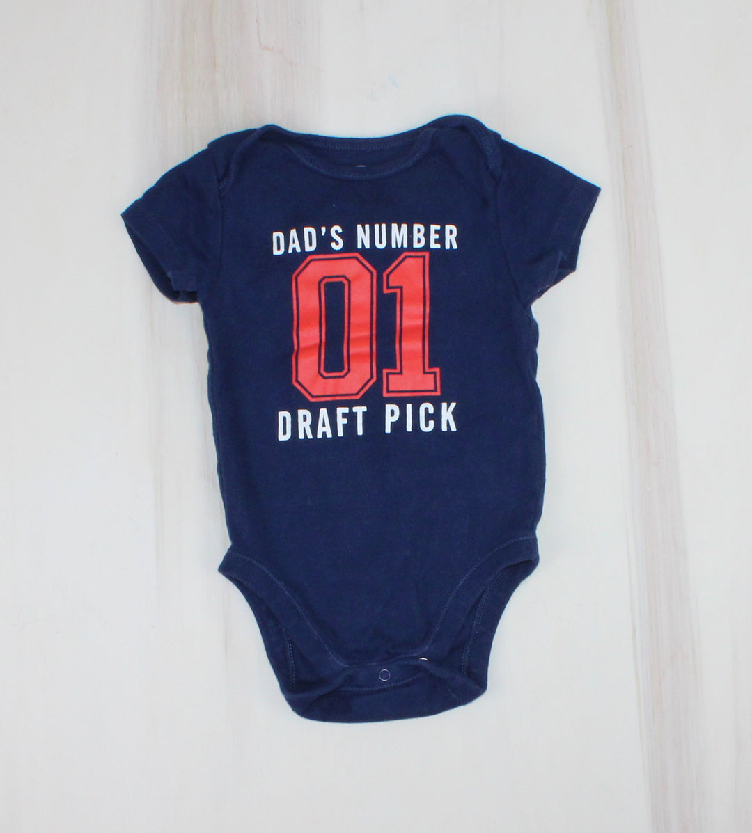 OLD NAVY DADS #1 DRAFT PICK ONESIE 6-12M PRE-LOVED