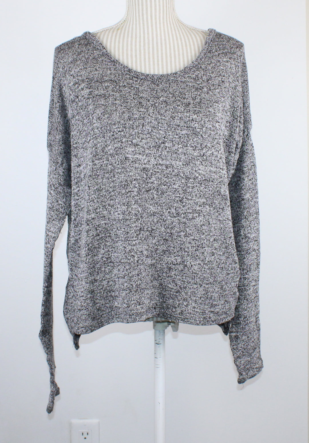 ATMOSPHERE LIGHT GREY KNIT TOP LADIES SIZE 14 PRE-LOVED