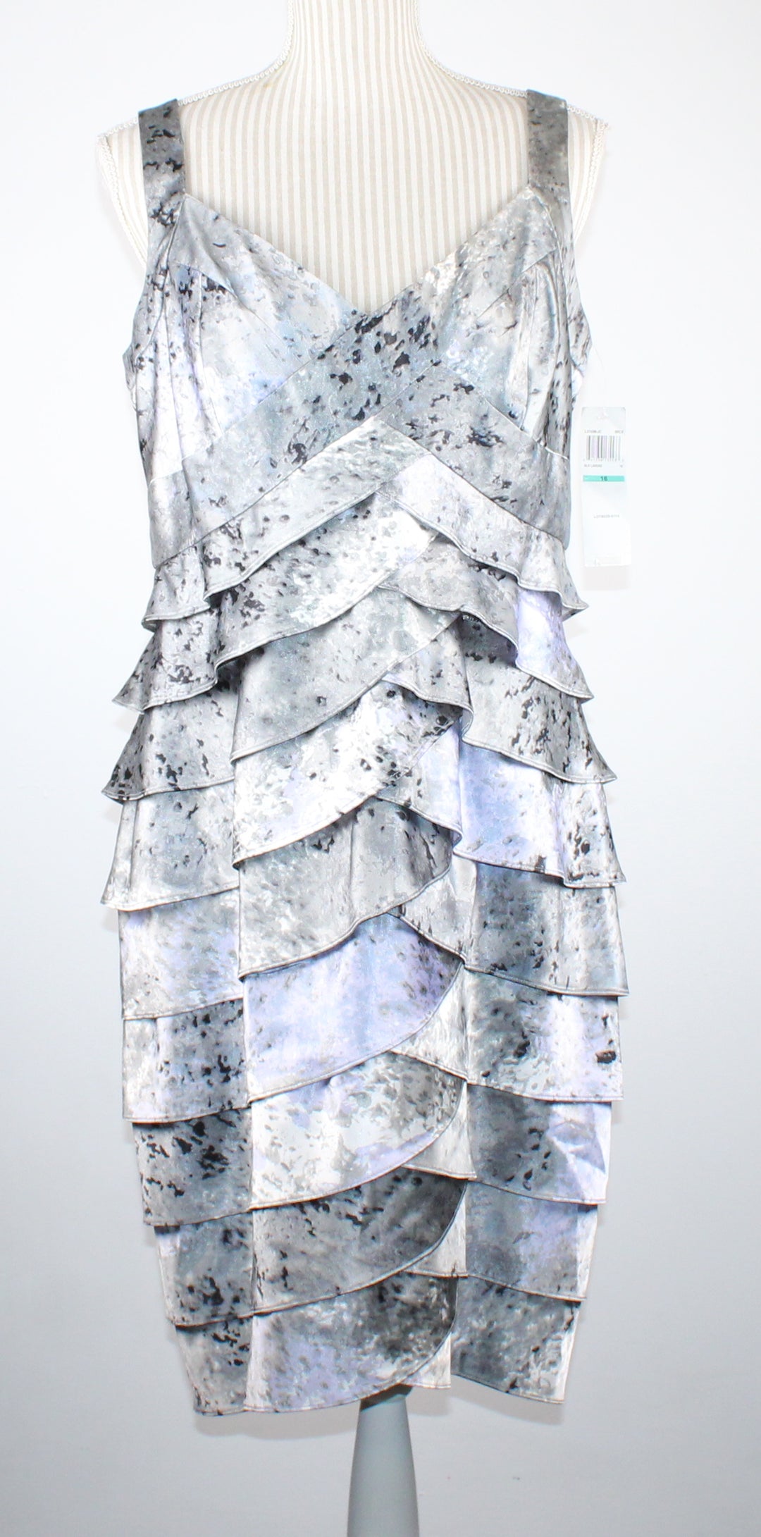 LONDON STYLE FORMAL DRESS LADIES SIZE 16 PRE-LOVED