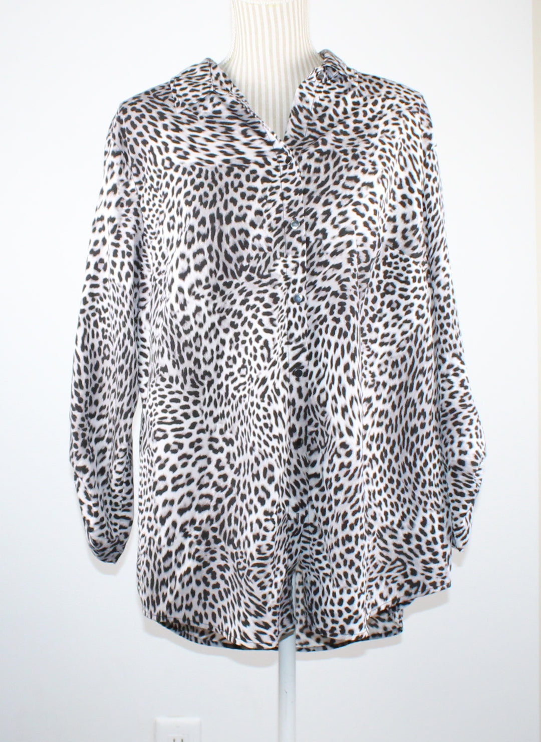 ANIMAL PRINT BLOUSE LADIES 1X PRE-LOVED