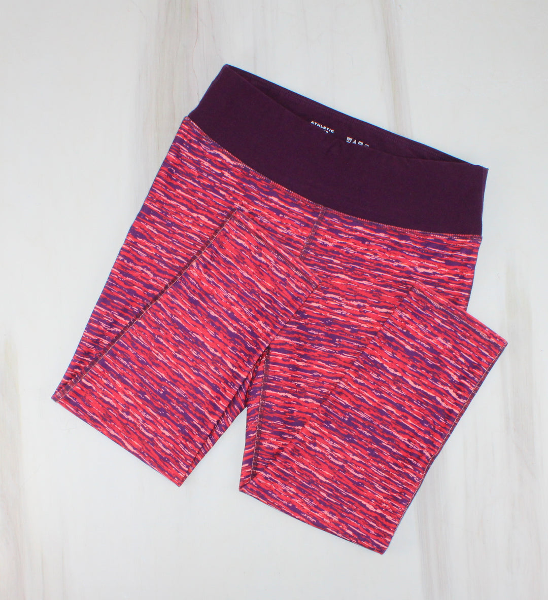 ATHLETIC WORKS PURPLE DESIGN CAPRI BOTTOMS LADIES MEDIUM PRE-LOVED