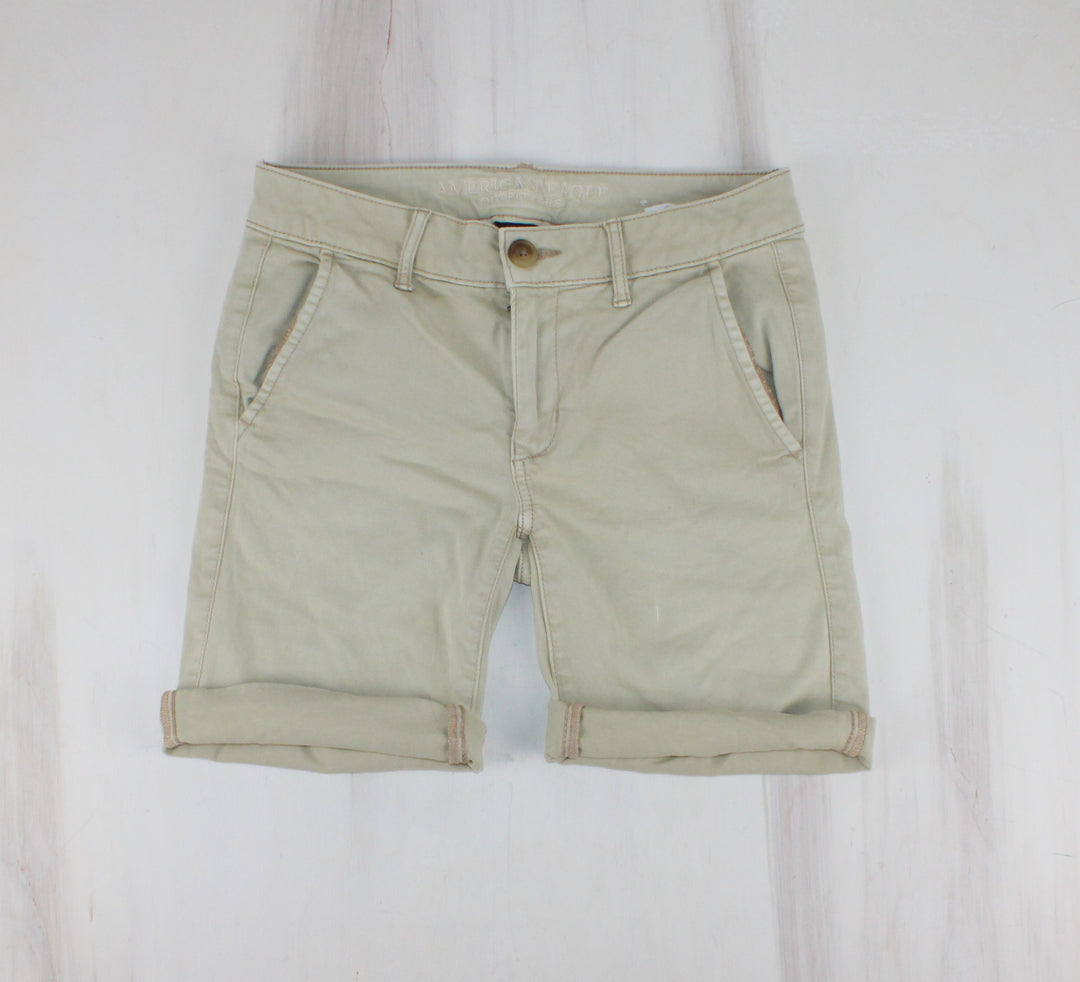 AMERICAN EAGLE KHAKI CAPRIS LADIES SIZE 2 PRE-LOVED