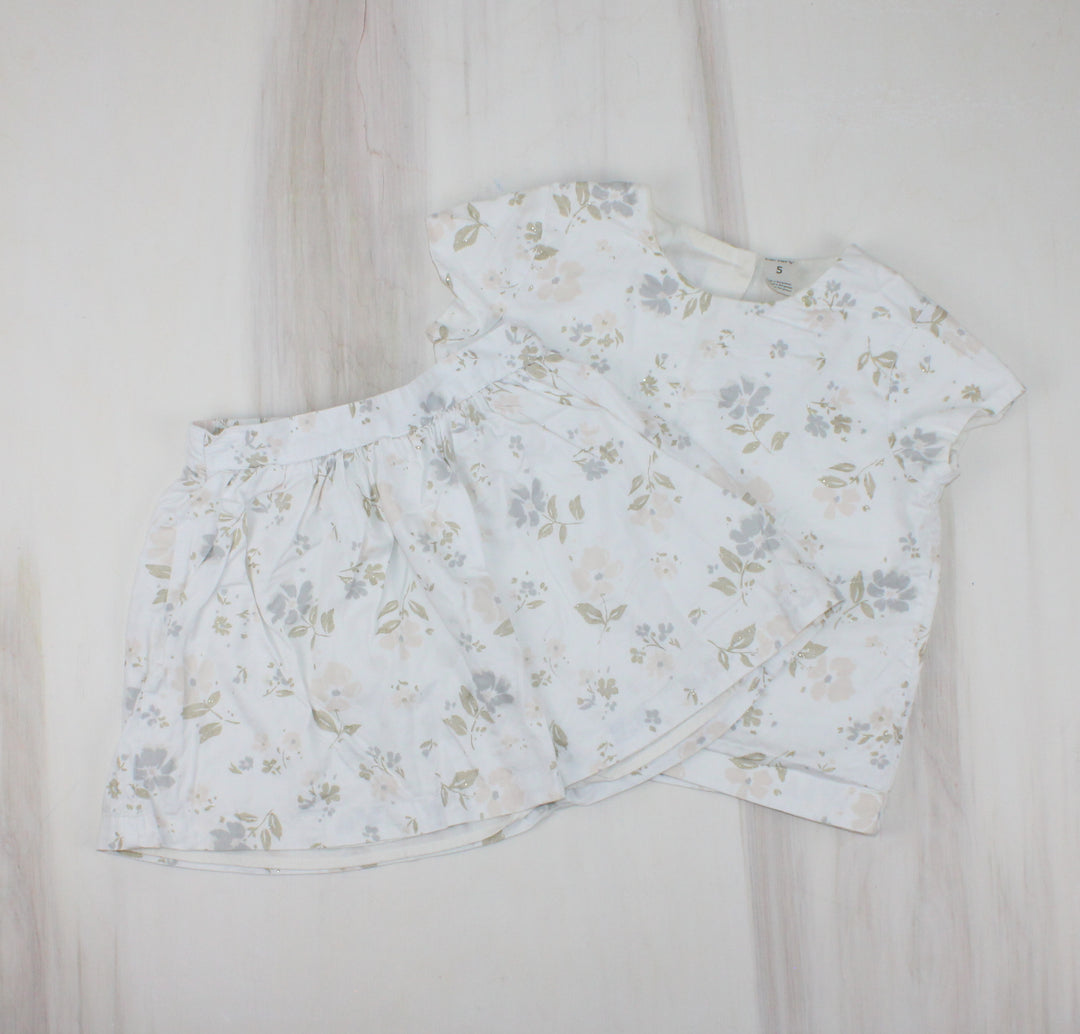 CARTERS 2 PIECE FLORAL OUTFIT 5Y PRE-LOVED
