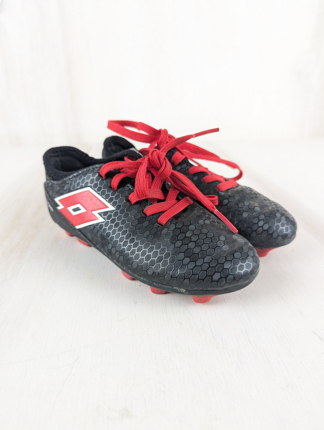 LOTTO SOCCER CLEATS SIZE 11 PRE-LOVED