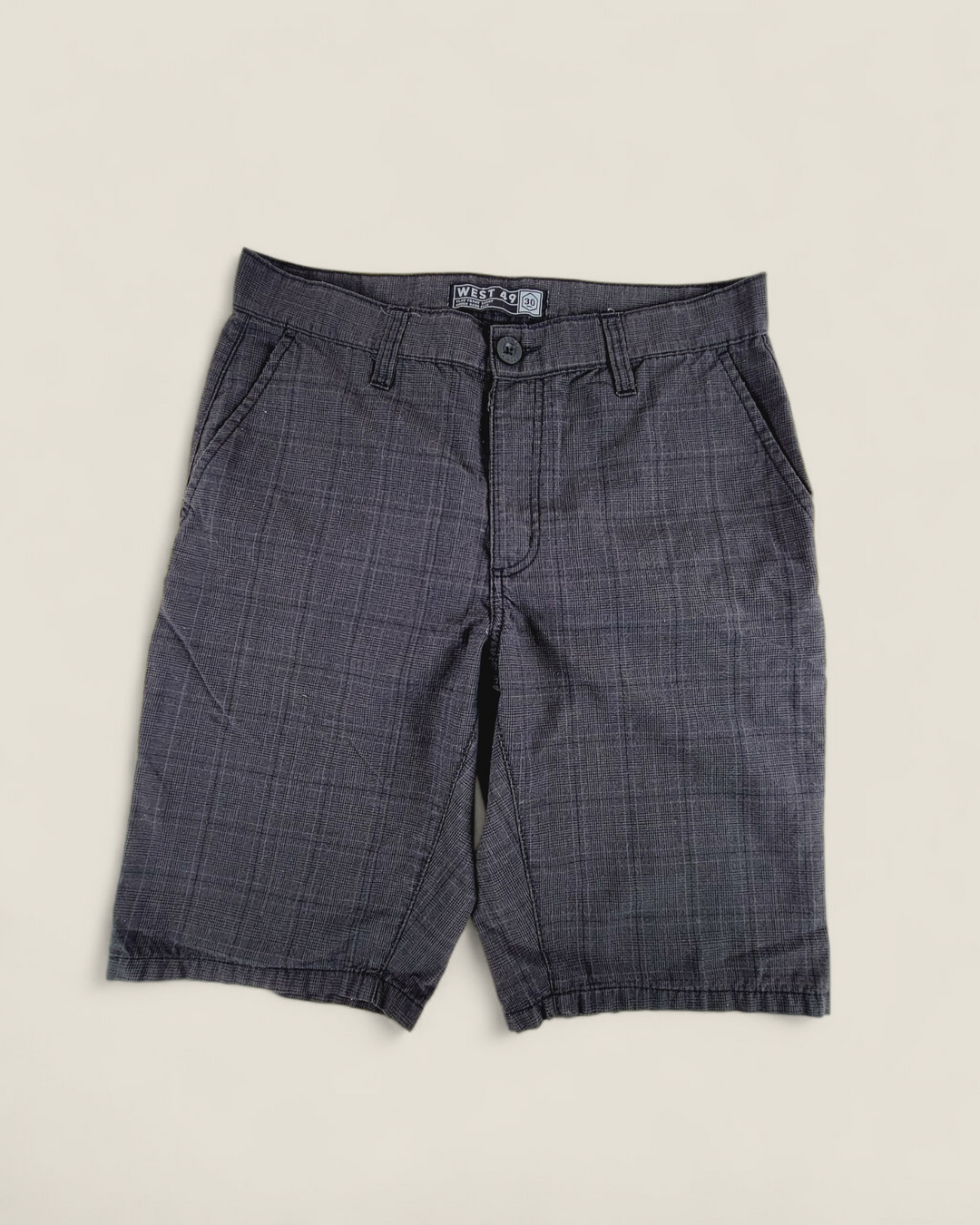 WEST 49 PLAID SHORTS CHARCOAL SIZE 30 PRE-LOVED