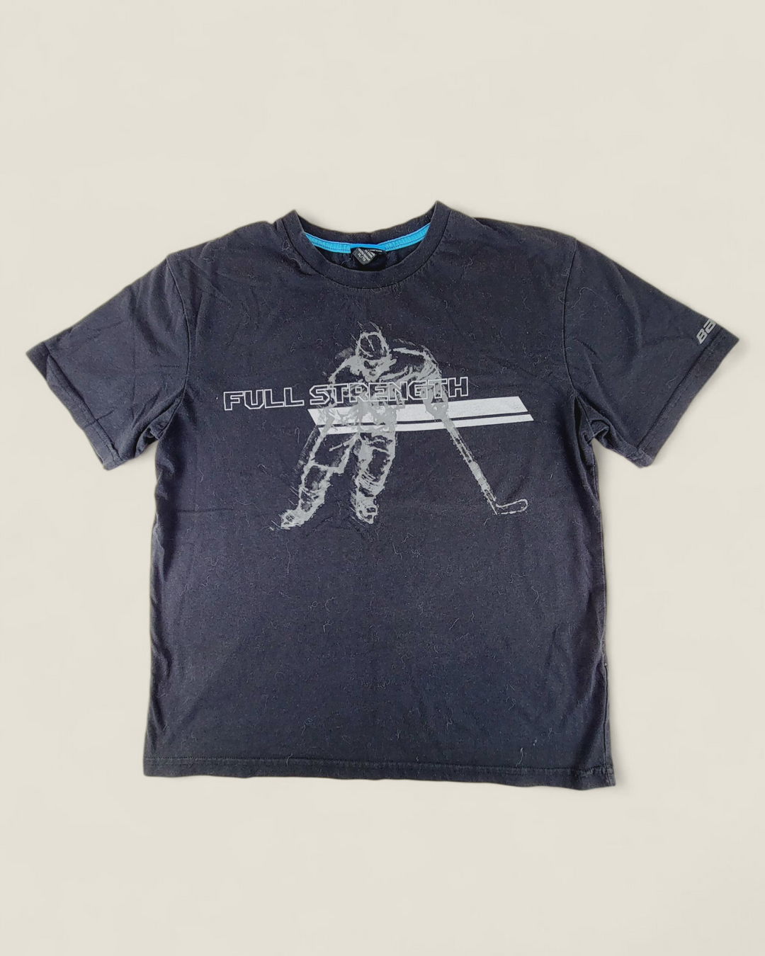 BAUR FULL STREGNTH HOCKEY TEE YOUTH XL PRE-LOVED
