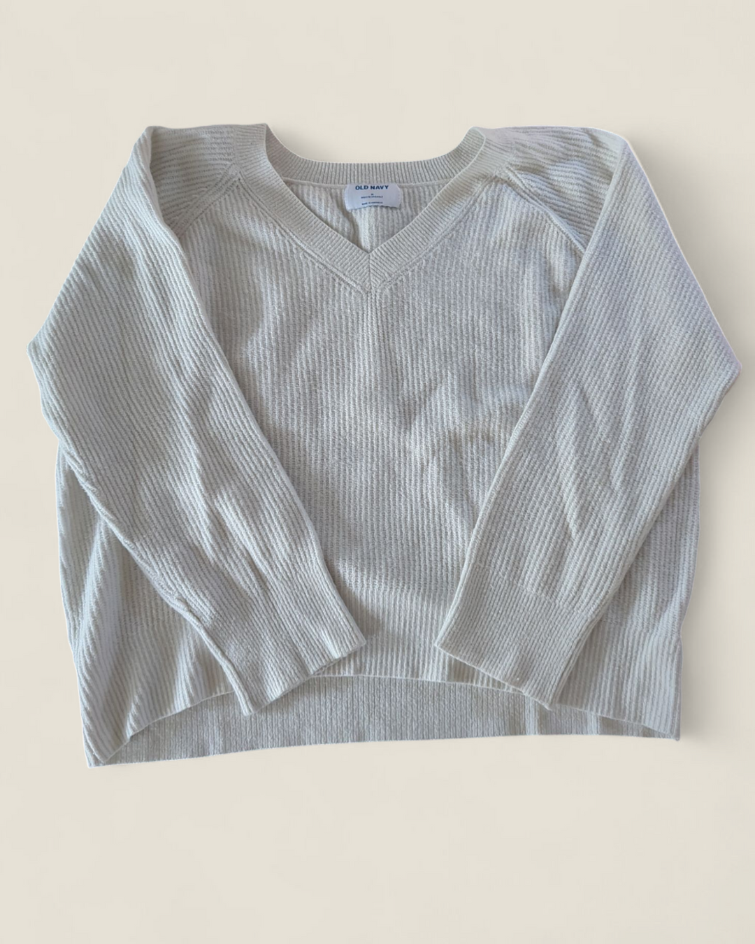 OLD NAVY WHITE VNECK SWEATER LADIES MEDIUM PRE-LOVED