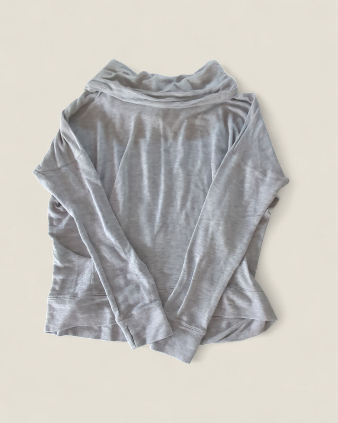 YOGALICIOUS SOFT GREY SWEATER LADIES MEDIUM PRE-LOVED