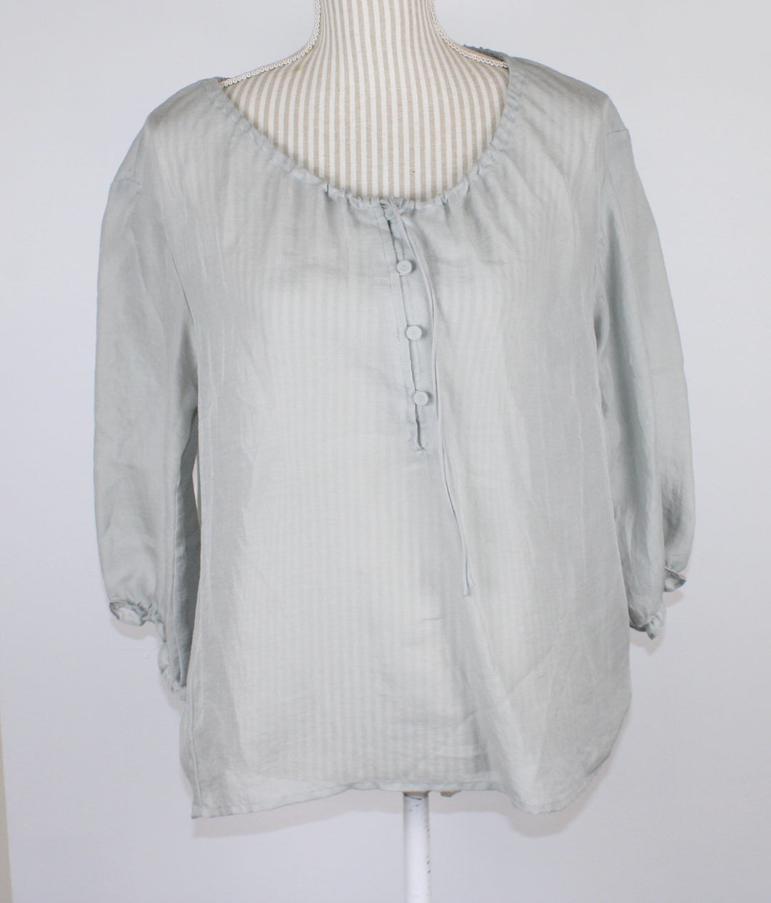 LOFT PASTEL TOP LADIES SMALL PRE-LOVED