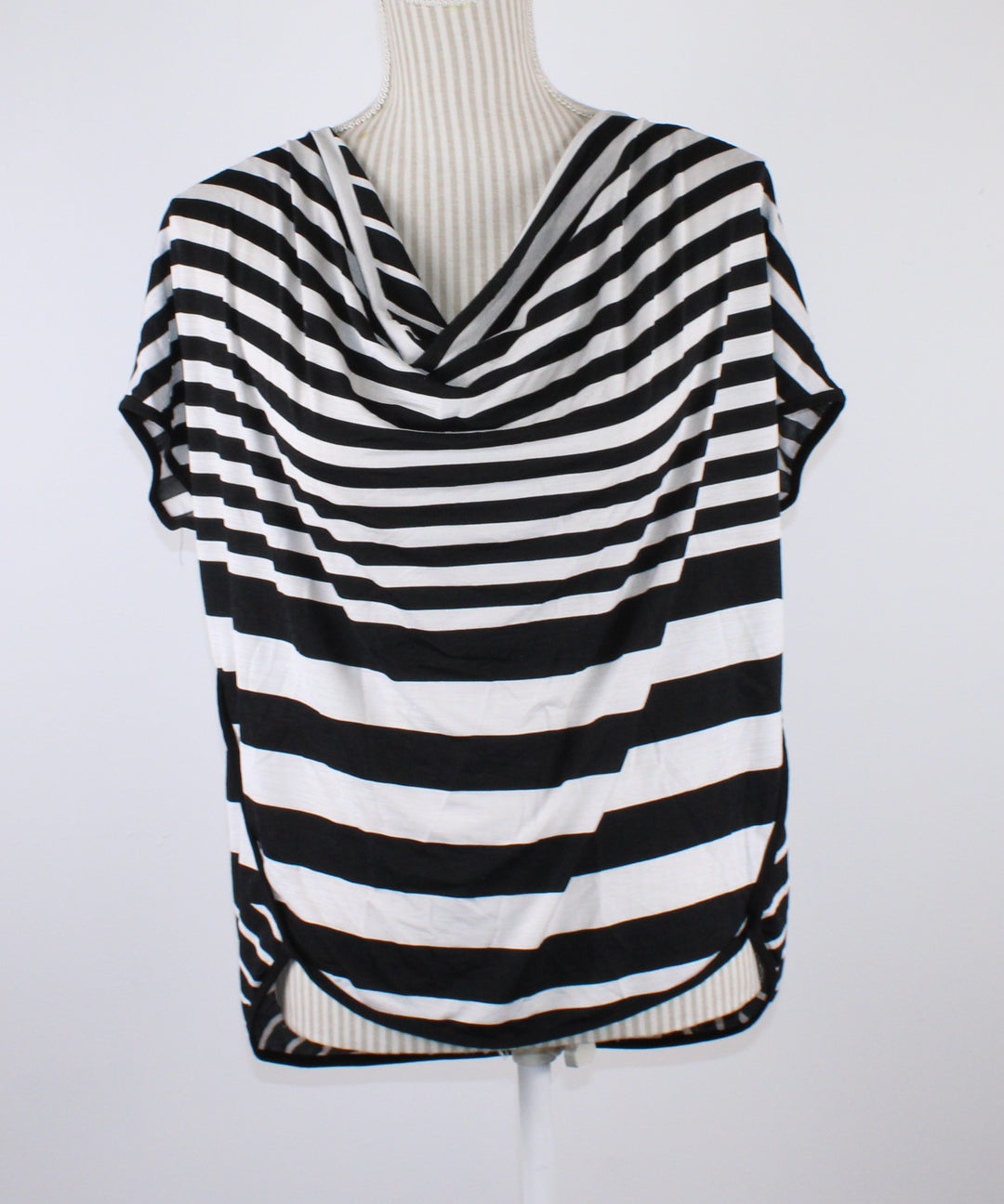 DUSAK STRIPED TOP LADIES MEDIUM PRE-LOVED