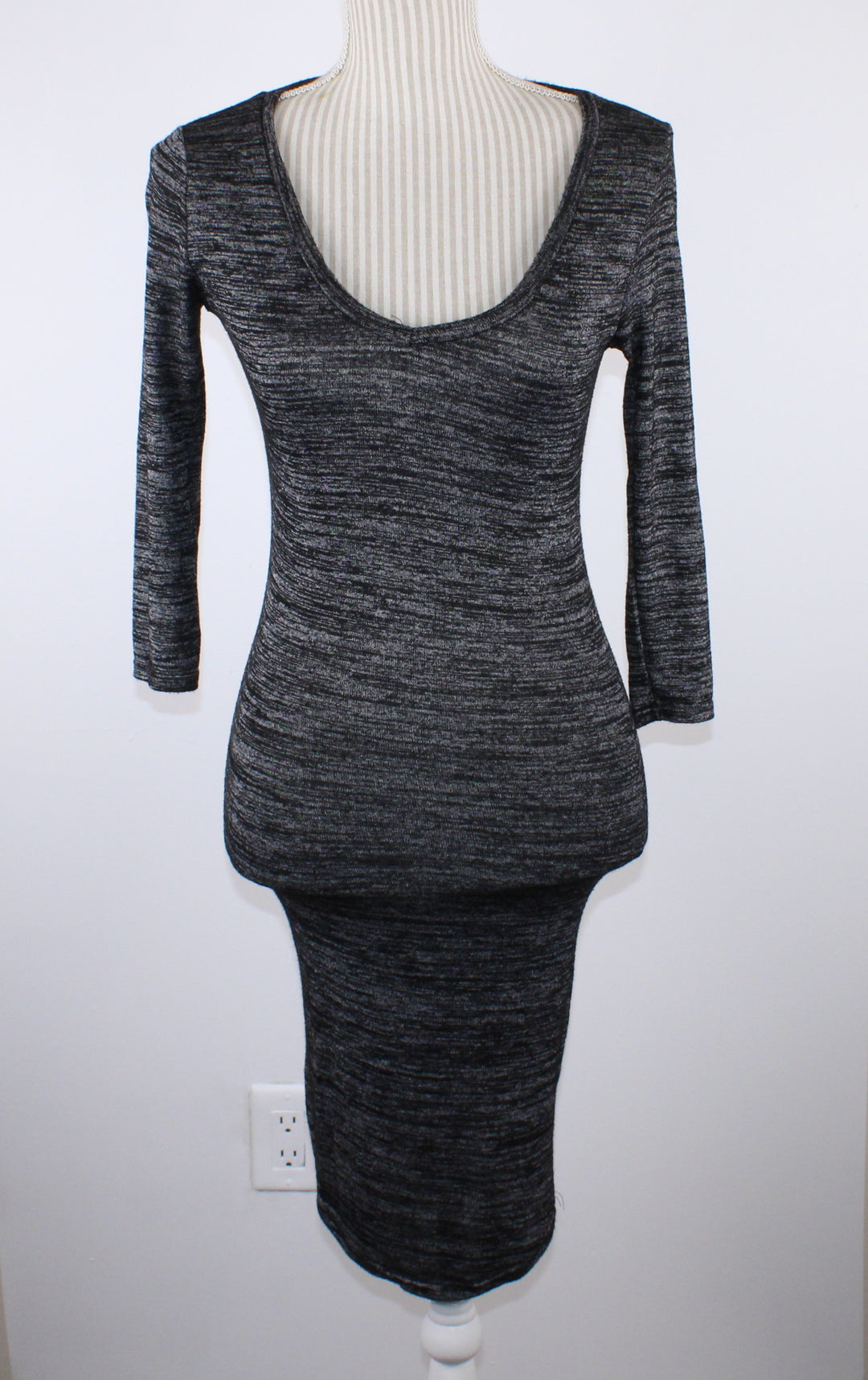 SEDUCTIONS BLACK/GREY STRETCH DRESS LADIES SMALL PRE-LOVED