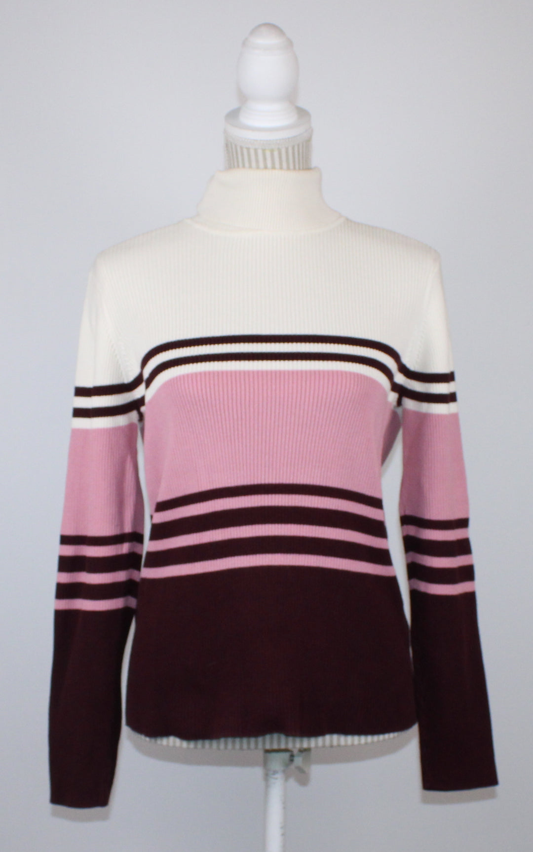 NORTHERN REFLECTIONS CREAM & PINK TURTLE NECK LADIES LARGE PRE-LOVED