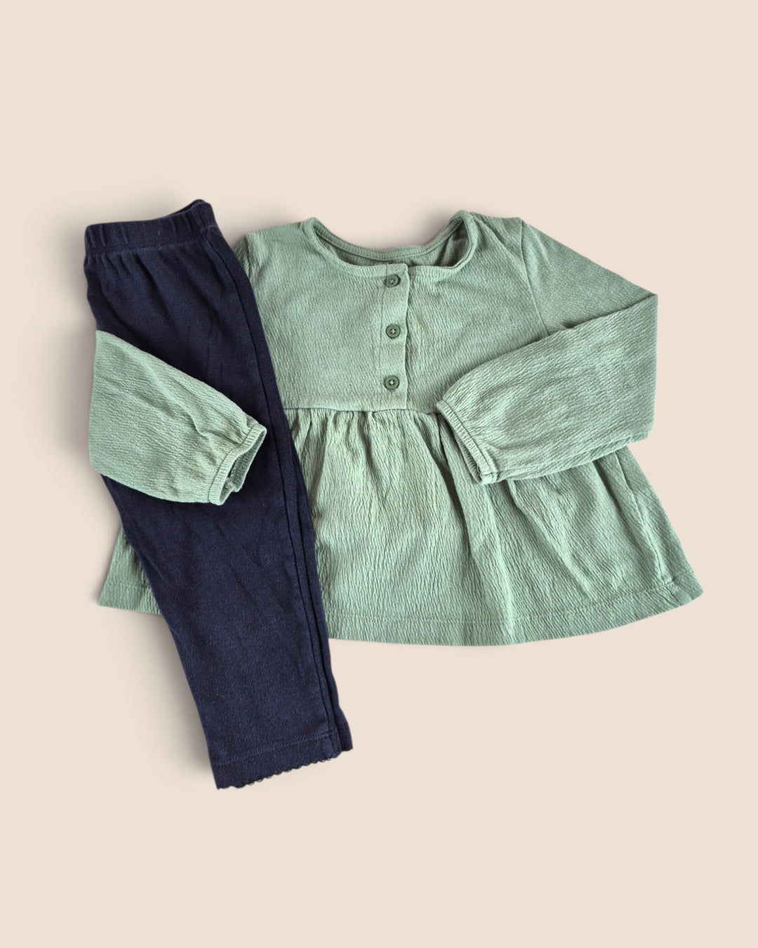Pre-Loved Carter's Green & Black Outfit Girls 2Y | Betty’s Marketplace