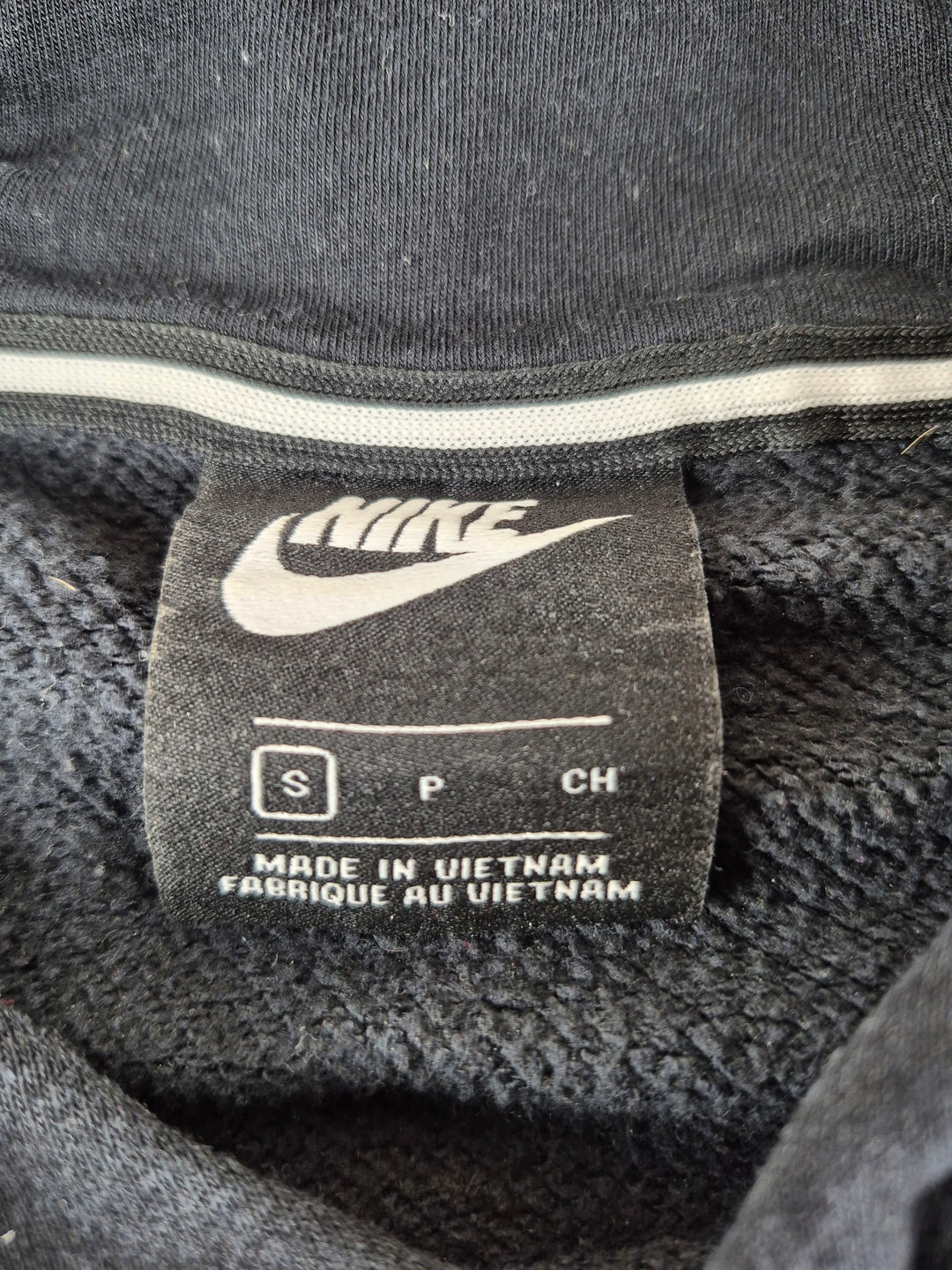 Pre-Loved Nike Black Cropped Hoodie Ladies Small | Betty’s Marketplace