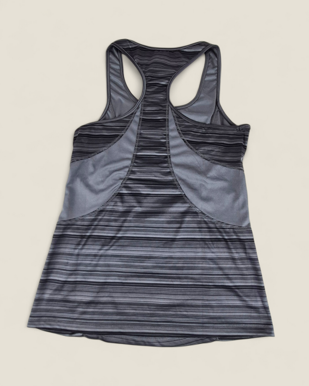 Pre-Loved Sketchers Sport Athletic Top Ladies Small | Betty’s Marketplace