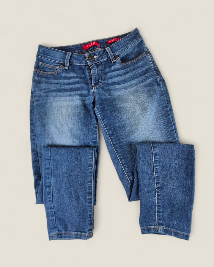 Pre-Loved Guess Medium Rise Curvy Skinny Jeans Ladies Size 27 | Betty’s Marketplace