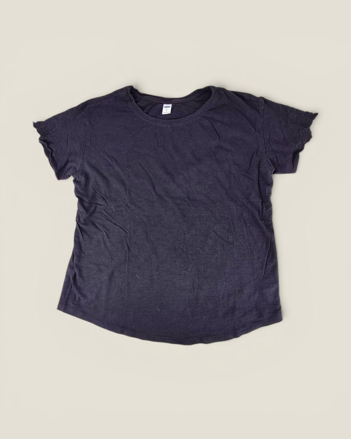 Pre-Loved Old Navy Black Tee Ladies Small | Betty’s Marketplace