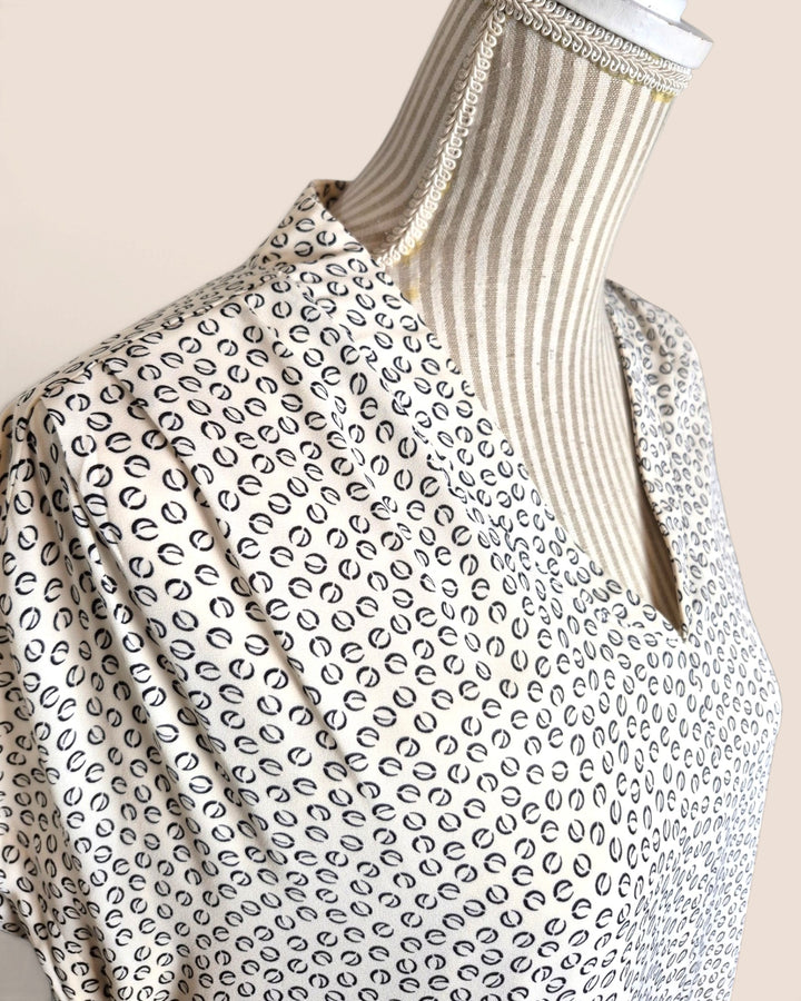 Pre-Loved Denver Hayes Cream Patterned Dress Ladies Large | Betty’s Marketplace