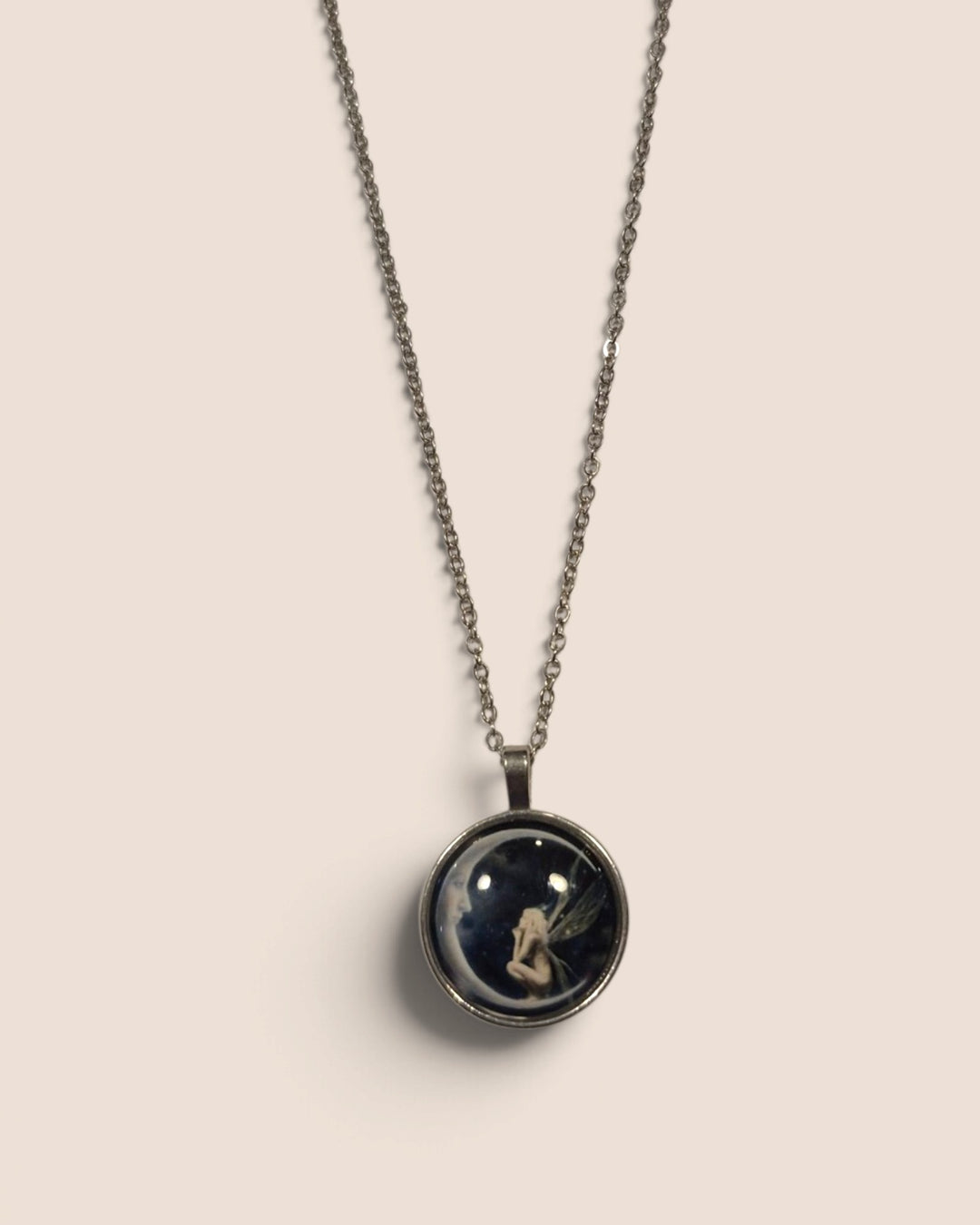 The Crystal Compass, Crystal Necklaces