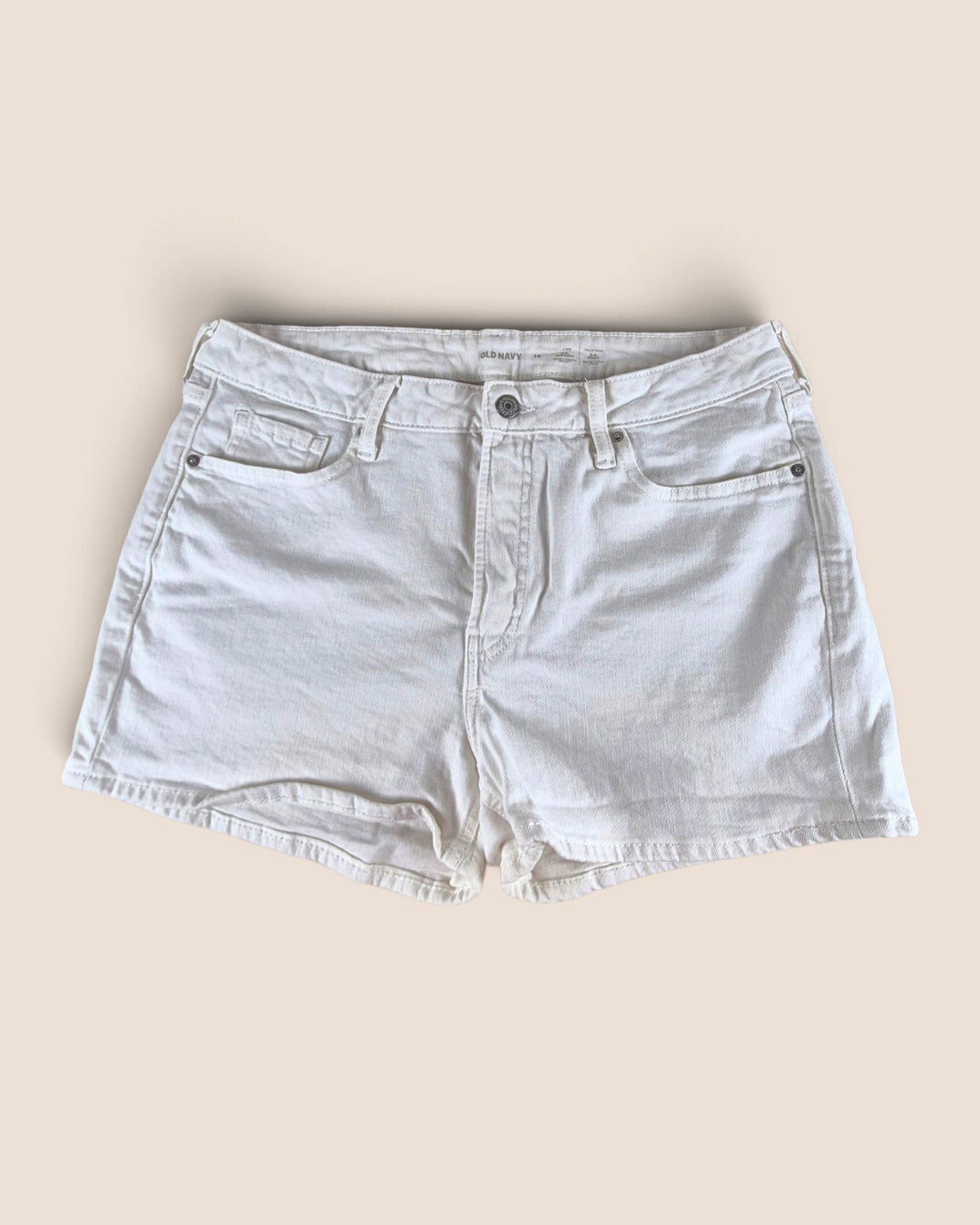 Pre-Loved Old Navy White Denim Shorts Ladies Size 14 | Betty’s Marketplace