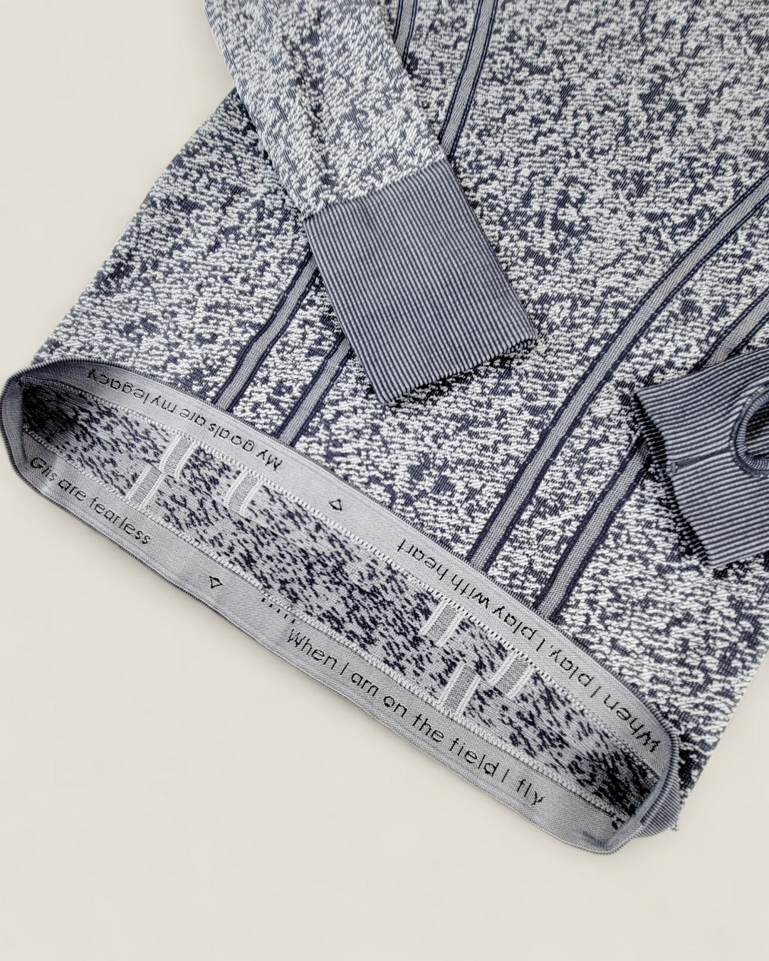 IVIVVA BY LULULEMON GREY PATTERNED LONG SLEEVE TOP GIRLS 12Y PRE-LOVED