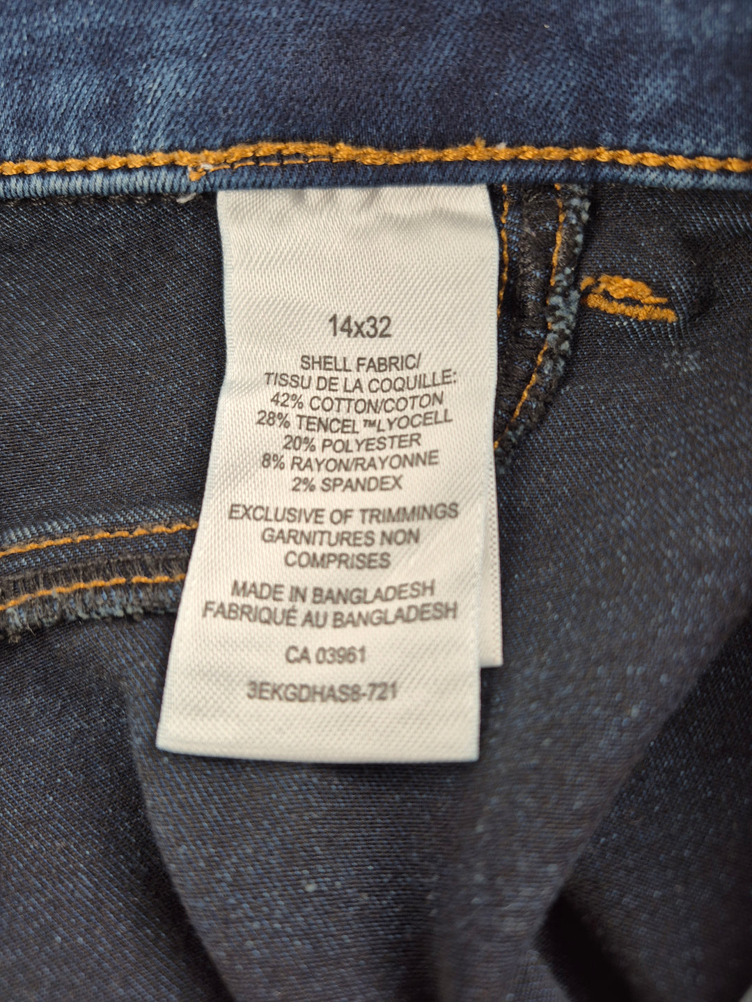 Pre-Loved Denver Hayes Mid Rise Jeggings Ladies Size 14/32 | Betty’s Marketplace