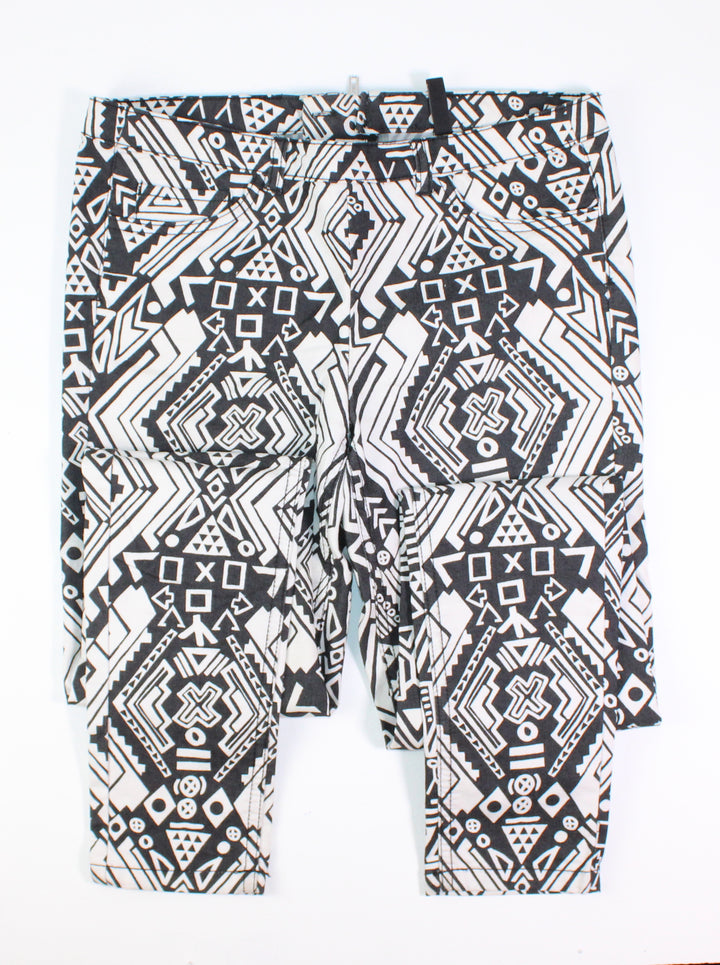 DIVIDED BLACK AND WHITE PATTERNED PANTS SIZE 10 VGUC