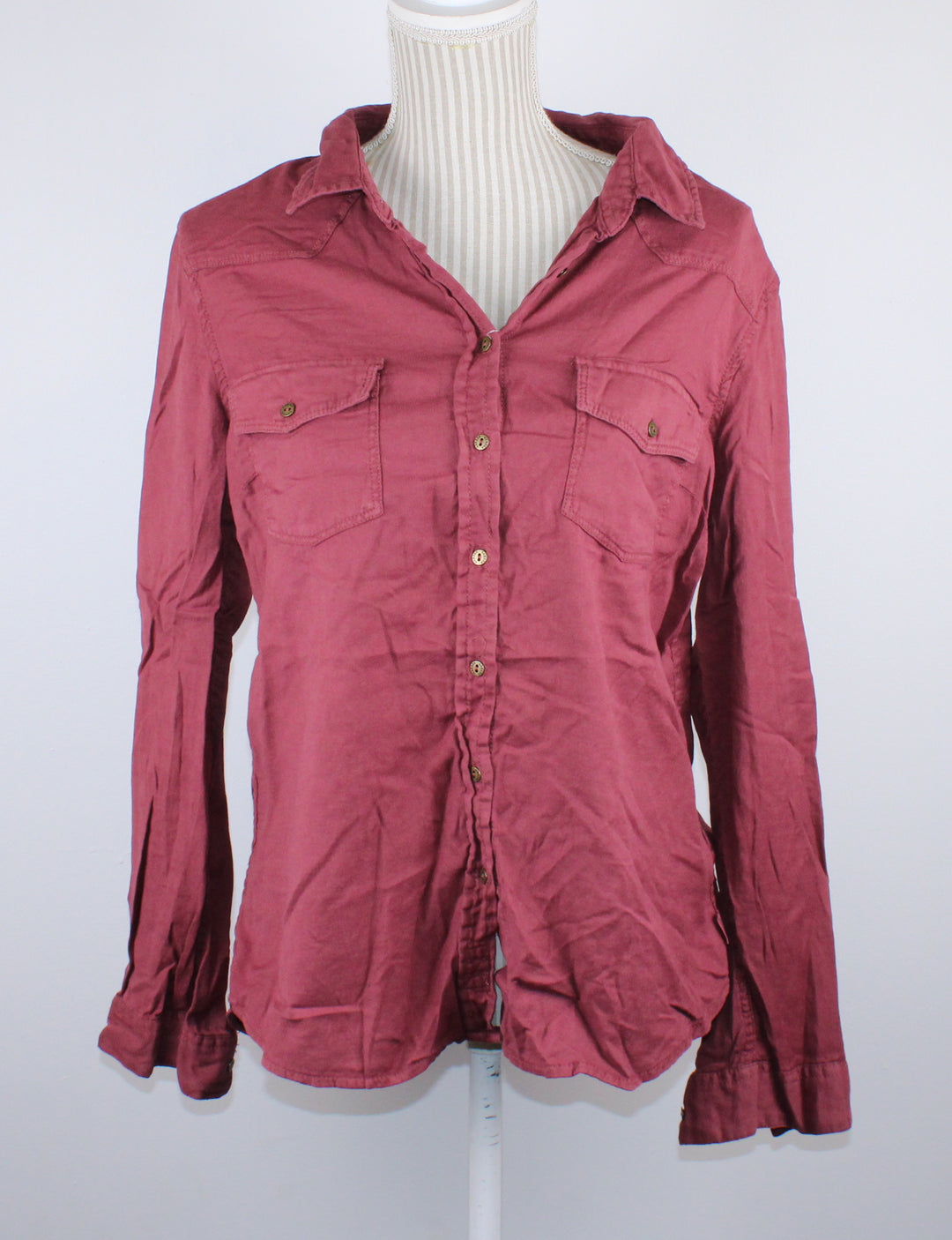 GARAGE CLASSIC FIT BURGUNDY RELAXED FIT TOP LADIES LARGE VGUC